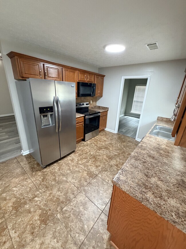 Building Photo - 207 Murfee Dr