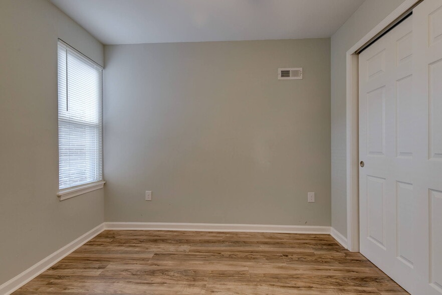 Building Photo - 4021 Howland St