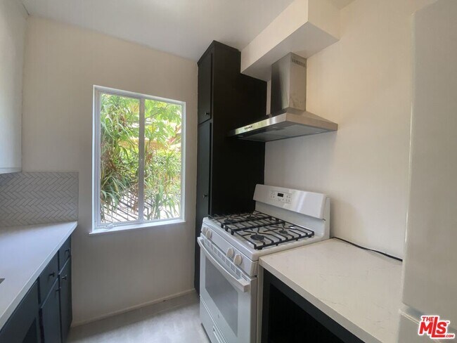 Building Photo - 1420 17th St