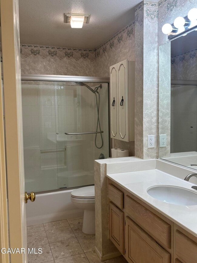 Building Photo - 3021 Mariposa Ave