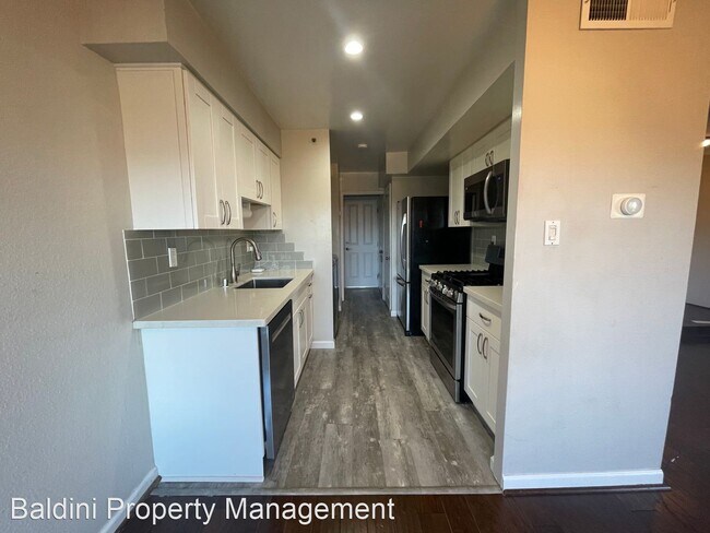 Building Photo - 3 br, 1.5 bath House - 2360 Greendale Drive