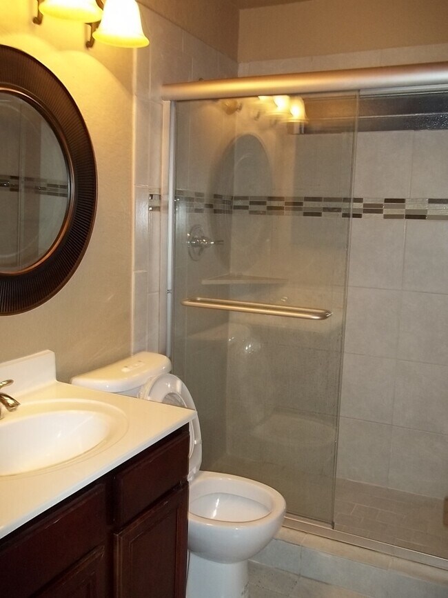 Building Photo - 4251 Wild Oak Dr