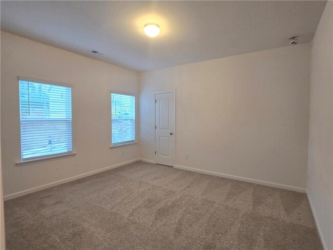 Building Photo - 5171 Woodland Rd