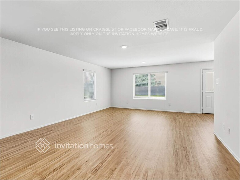 Building Photo - 18838 Charter Elm Dr