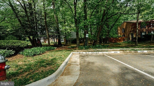 Building Photo - 9134 Everett Ct