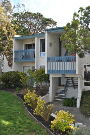 Building Photo - 902 Camino Real
