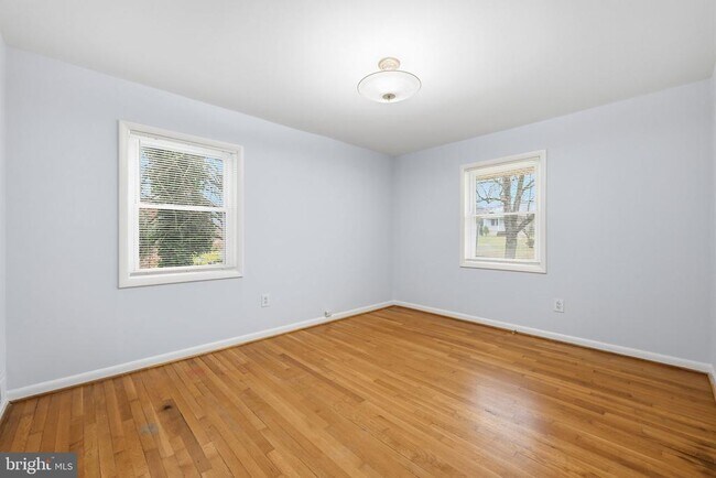 Building Photo - 3908 Braddock Rd