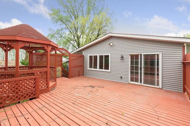 Building Photo - 2350 Erin Ct