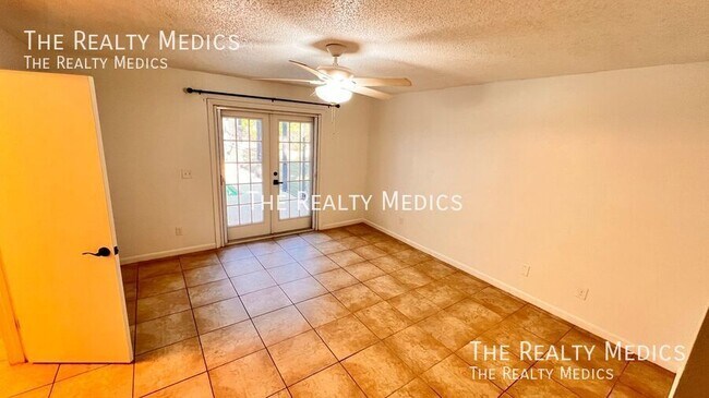 Building Photo - 1009 Alfred Dr