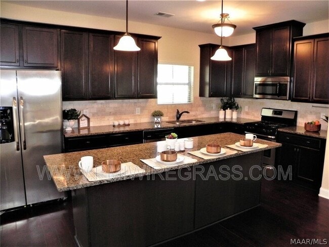 Building Photo - 87 Freedom Heights