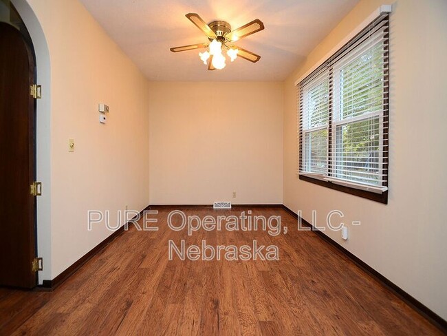 Building Photo - 5723 S 152nd Ave Cir