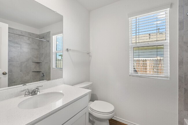 Building Photo - Cozy Kyle Home Awaits You