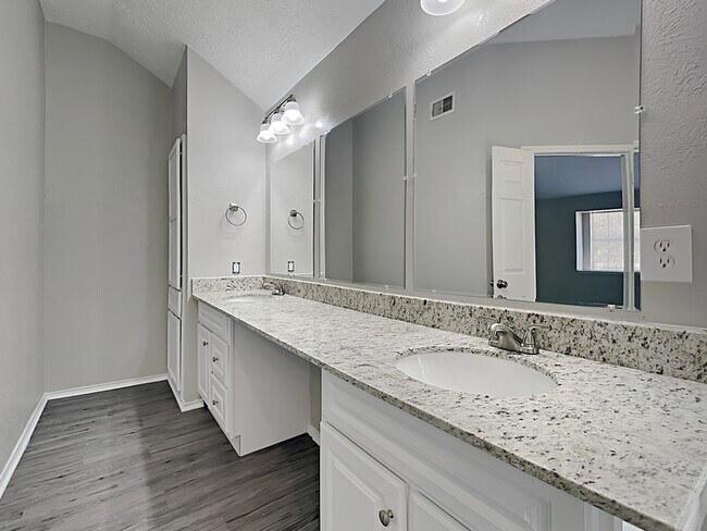 Building Photo - 22723 Brafferton Ln