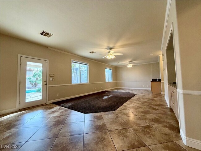 Building Photo - 274 Tropic Tan Ct