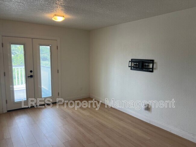 Building Photo - 1130 Quintuplet Dr