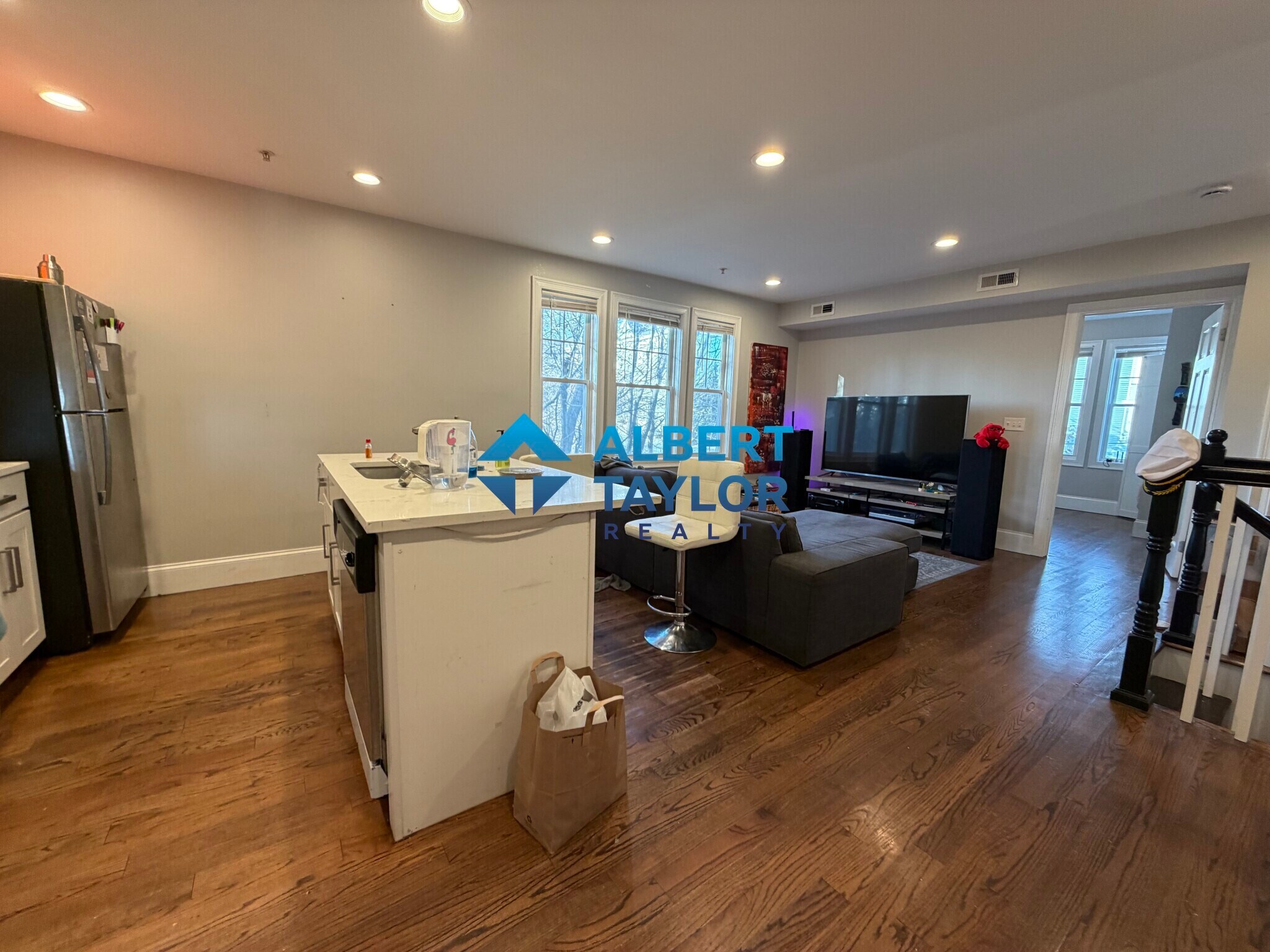 Building Photo - 275 Parker Hill Ave