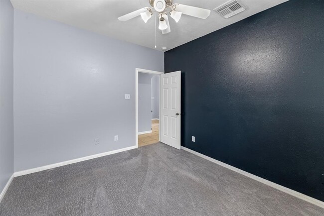 Building Photo - 6439 Stone Landing Ln