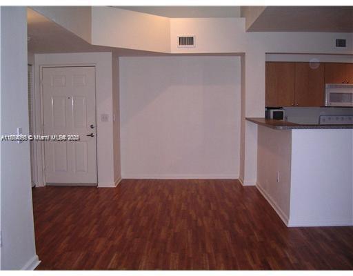 Building Photo - 8070 N Nob Hill Rd