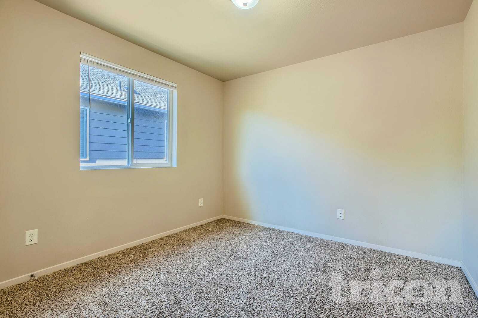 Building Photo - 20615 7th Ave Ct E