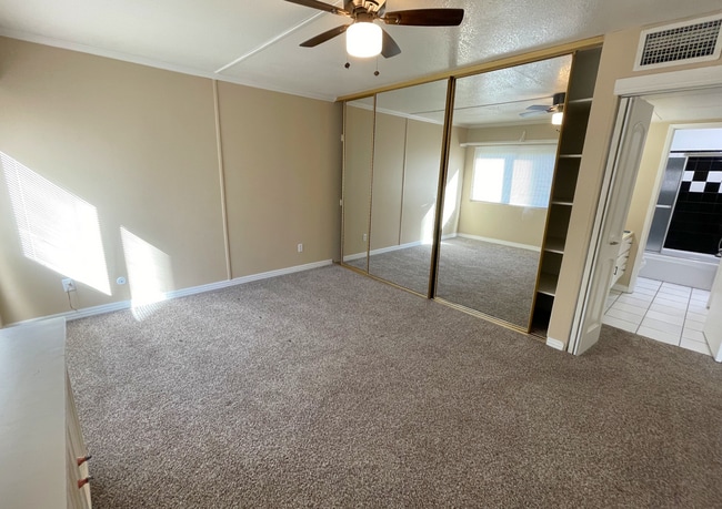 Building Photo - 4082 Valeta St