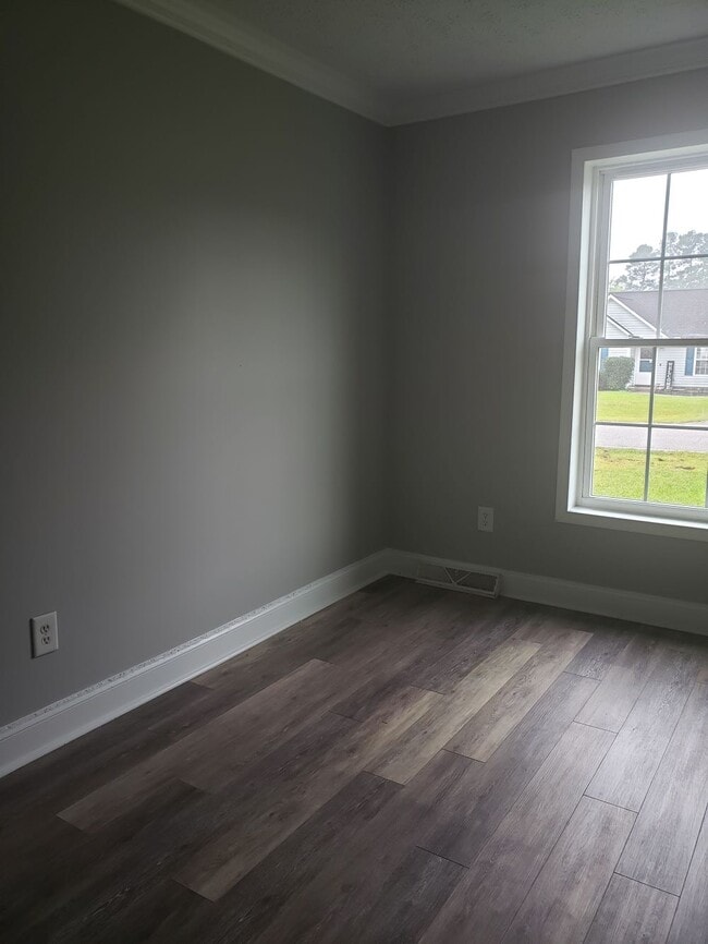 Building Photo - 2445 Farmwood Cir