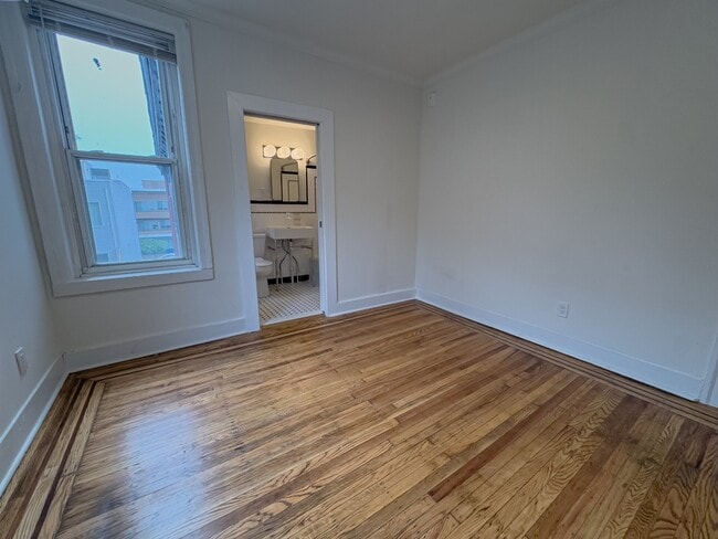 Building Photo - 1223 N Franklin St