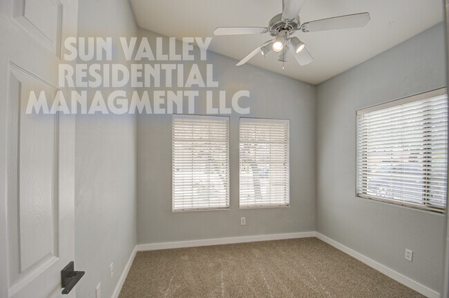 Building Photo - 17526 W Coyote Trail Dr