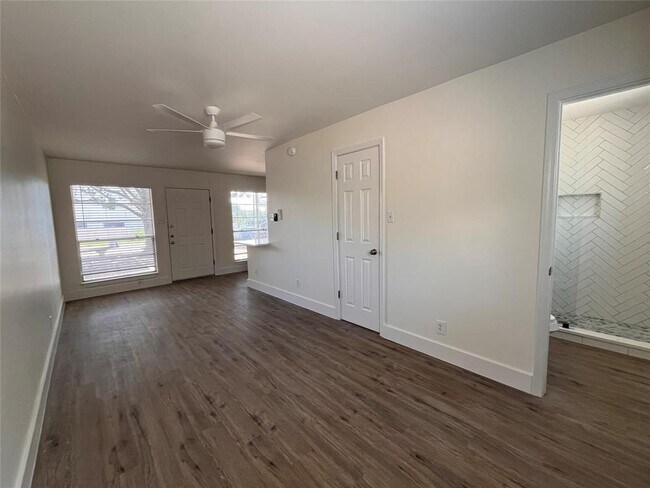 Building Photo - 4712 Depew Ave