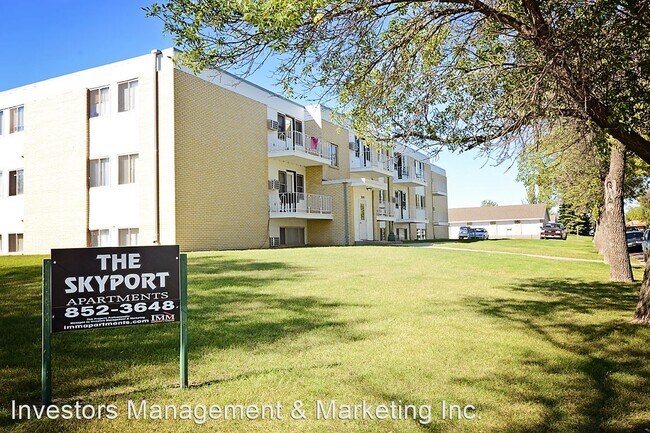 Building Photo - 2105 5th St NW