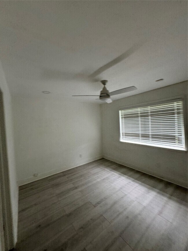 Building Photo - 3723 Westmeadow