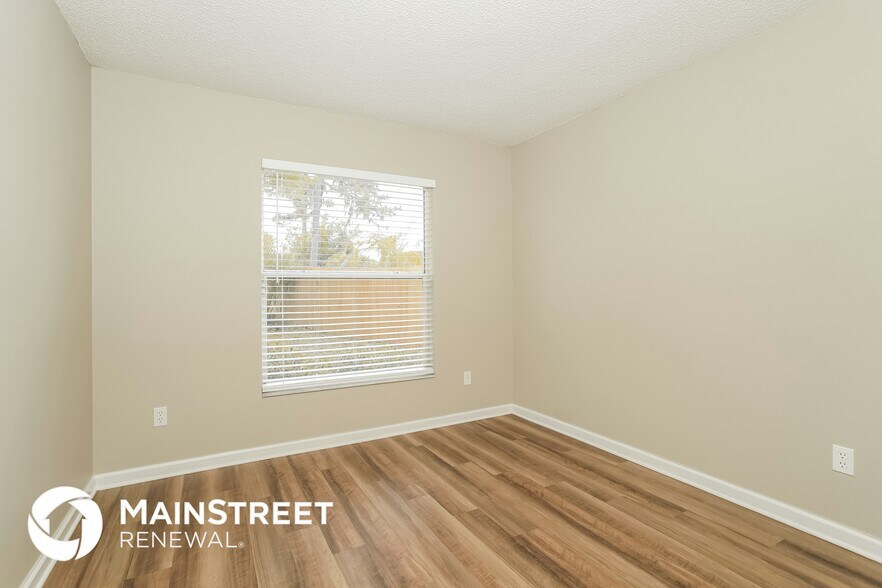 Building Photo - 557 Oak Branch Cir