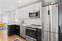 Building Photo - 3420 Alamo Pl S