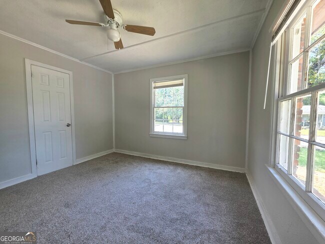 Building Photo - 3588 Morgan Dr