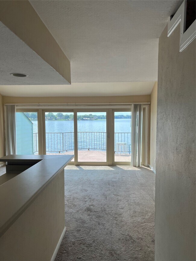 Building Photo - 7041 Kingston Cove Ln