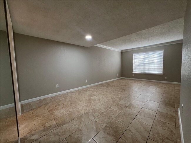 Building Photo - 10134 Emnora Ln