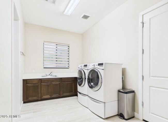 Building Photo - 4571 S Pinaleno Dr