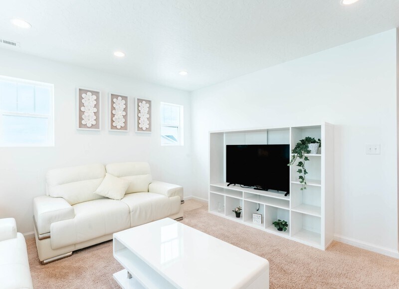 Building Photo - 431 W Palomino Way