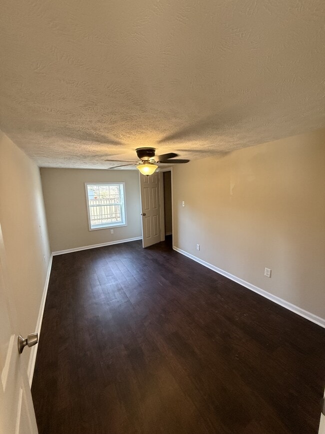 Building Photo - 9688 Leitchfield Rd