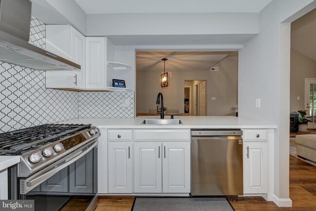 Building Photo - 256 Everly Ct