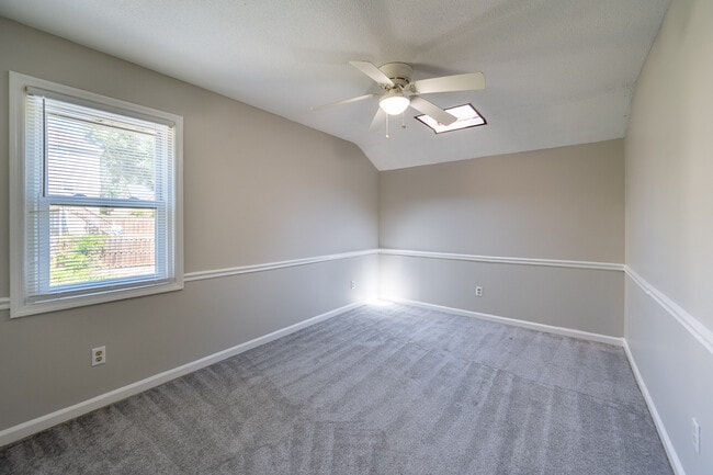 Building Photo - 3821 Forest Creek Way