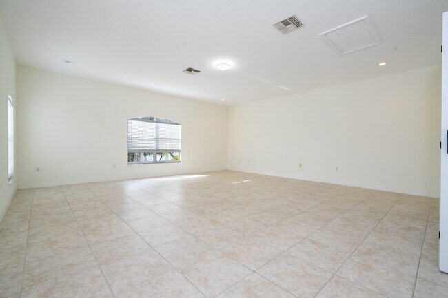 Building Photo - 3774 Eagle Isle Cir