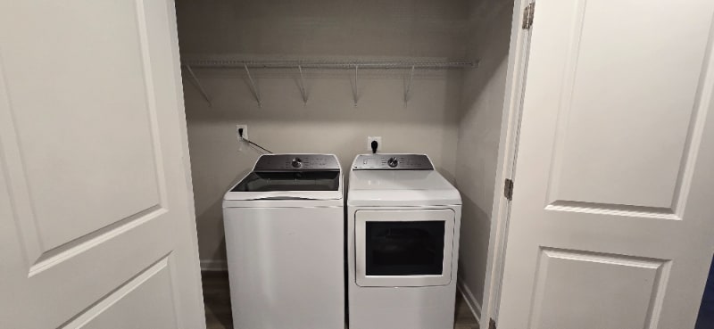 Building Photo - 8753 Whitman Dr