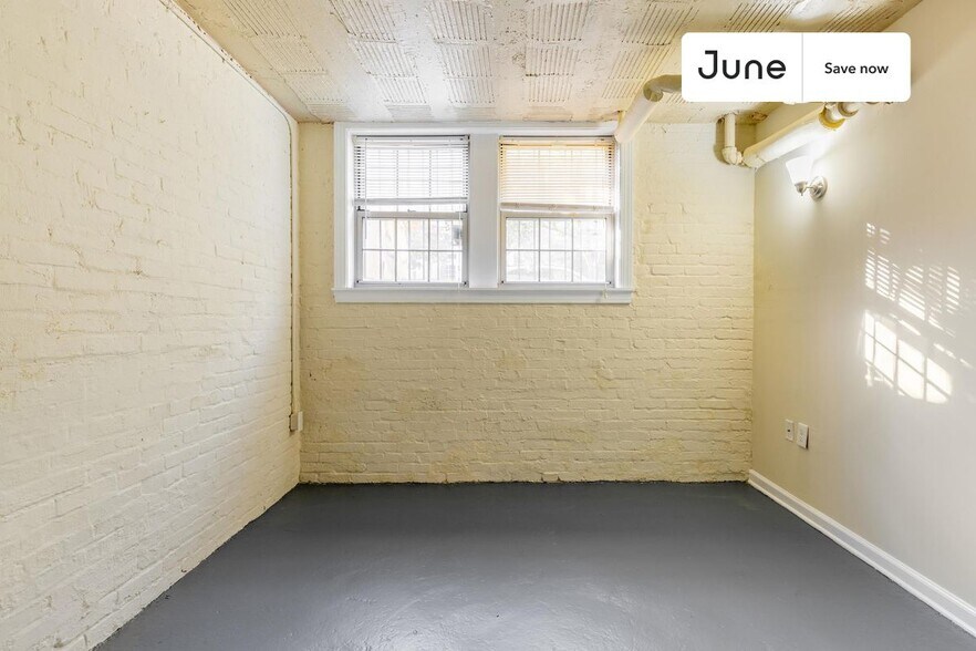 Building Photo - 1811 S Street NorthWest