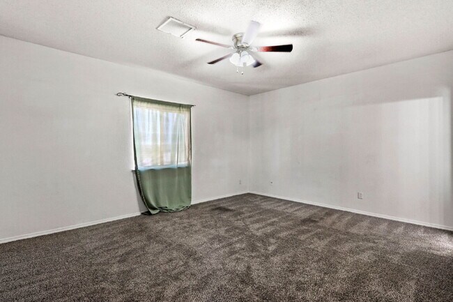 Building Photo - 2376 Joshua Louis Dr