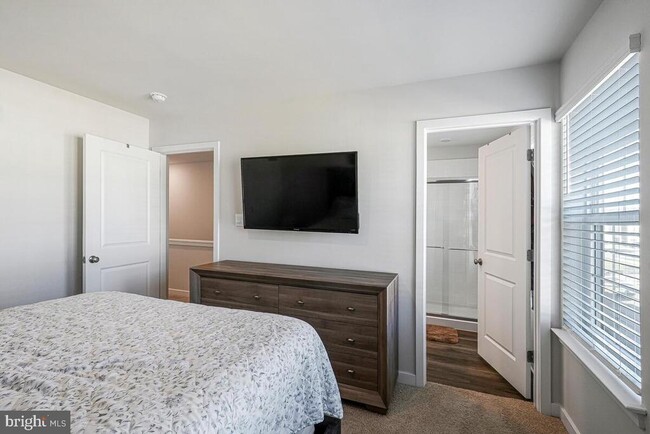 Building Photo - 313 Soft Rush Ln