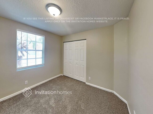 Building Photo - 1428 W Wickham Cir