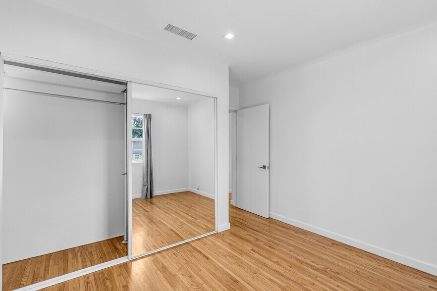 Building Photo - 3620 Tuller Ave