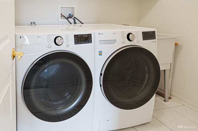 Building Photo - 1603 Spyglass Cir