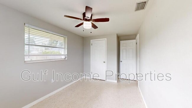 Building Photo - 621 21st St W