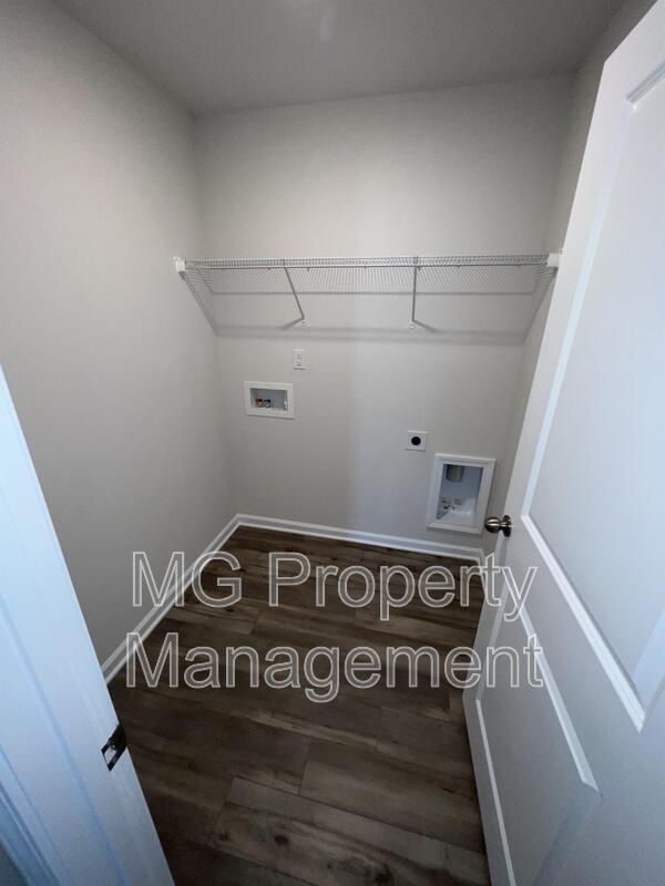 Building Photo - 1367 Woodhouse Dr